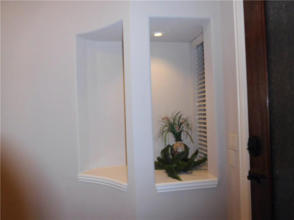 961 Crystal Falls Drive Prosper, TX 75078 - Photo 5 of 33 a close up of a mirror