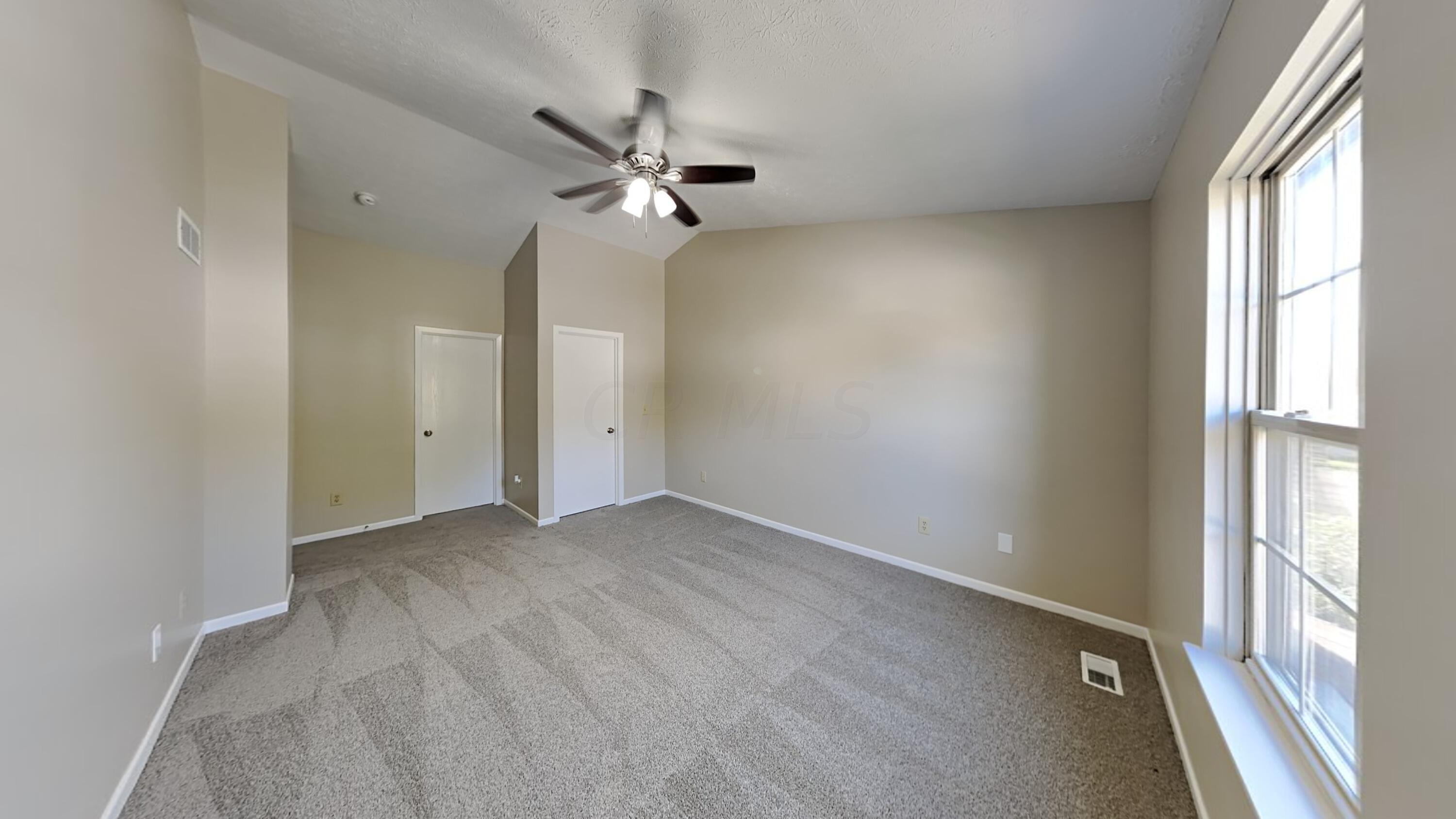 424 Barrington Ridge Pataskala, OH 43062 - Photo 7 of 14 9_Image_gufVksy3dK