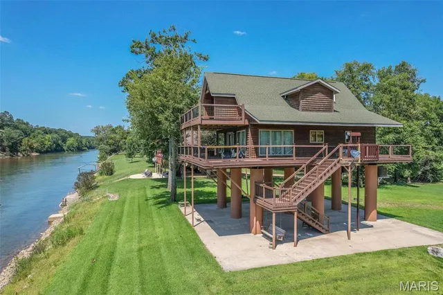 $685,000 | 1901 River Valley Road, Doniphan, MO 63935
