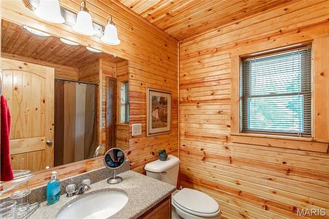 $685,000 | 1901 River Valley Road, Doniphan, MO 63935