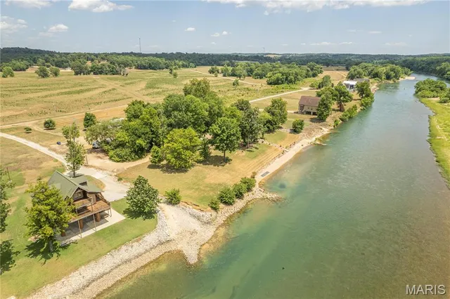 $685,000 | 1901 River Valley Road, Doniphan, MO 63935