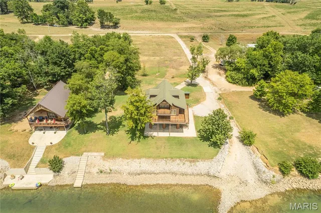 $685,000 | 1901 River Valley Road, Doniphan, MO 63935