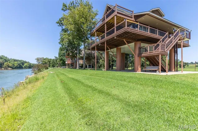 $685,000 | 1901 River Valley Road, Doniphan, MO 63935