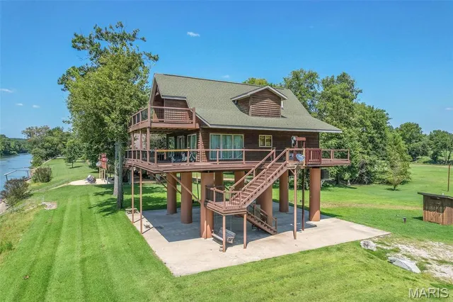 $685,000 | 1901 River Valley Road, Doniphan, MO 63935
