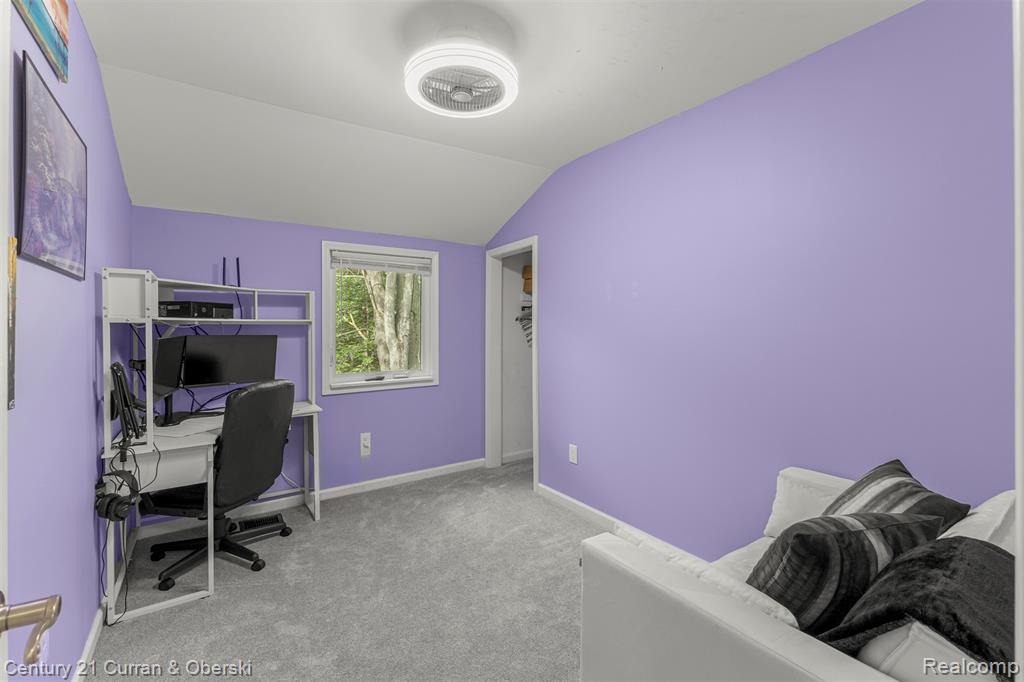 18491 Savage Road Belleville, MI 48111 - Photo 31 of 49