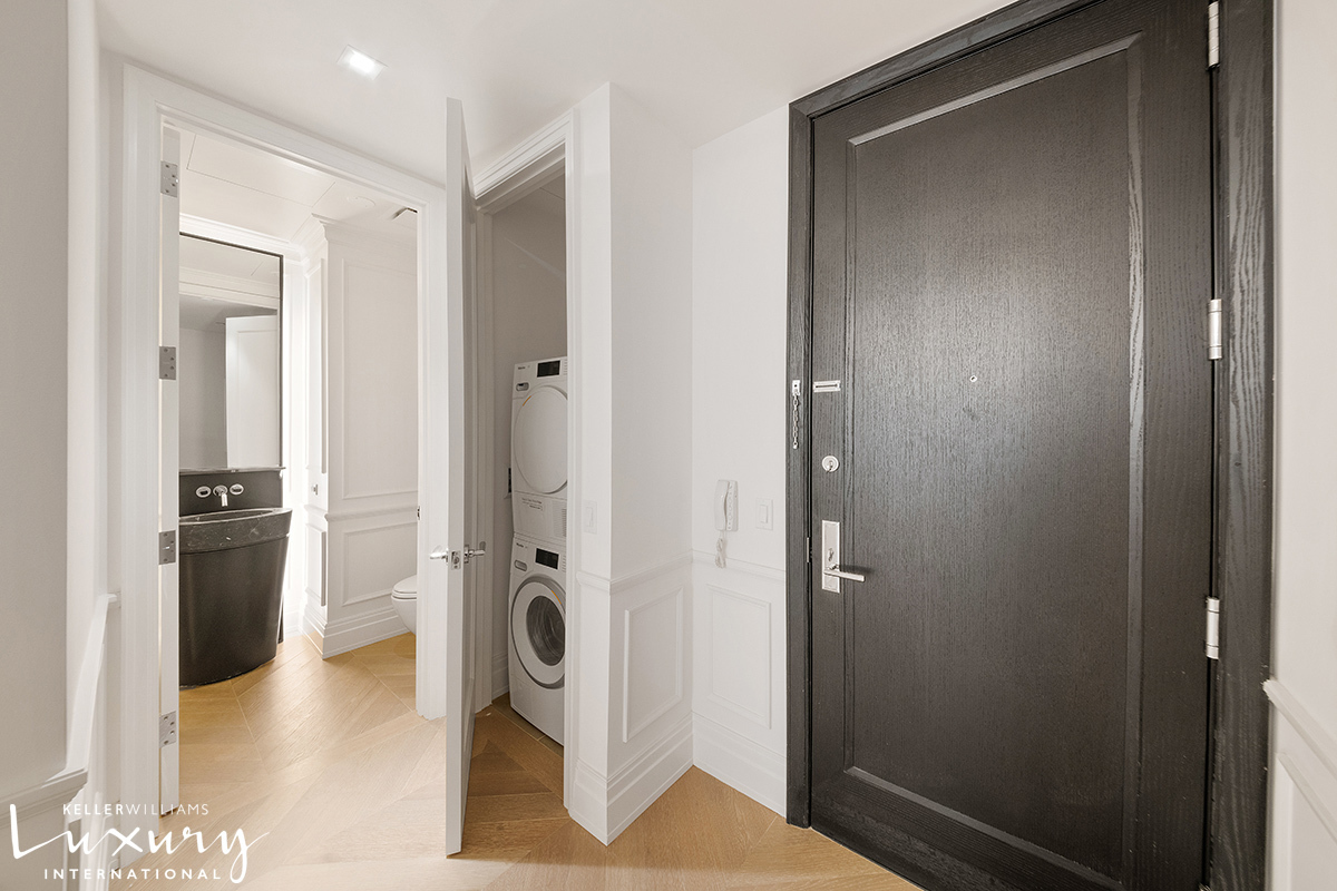 Undisclosed Address Manhattan, NY 10013 - Photo 8 of 10