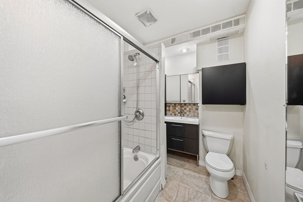 22 Cedar Street Wellesley, MA 02481 - Photo 18 of 37