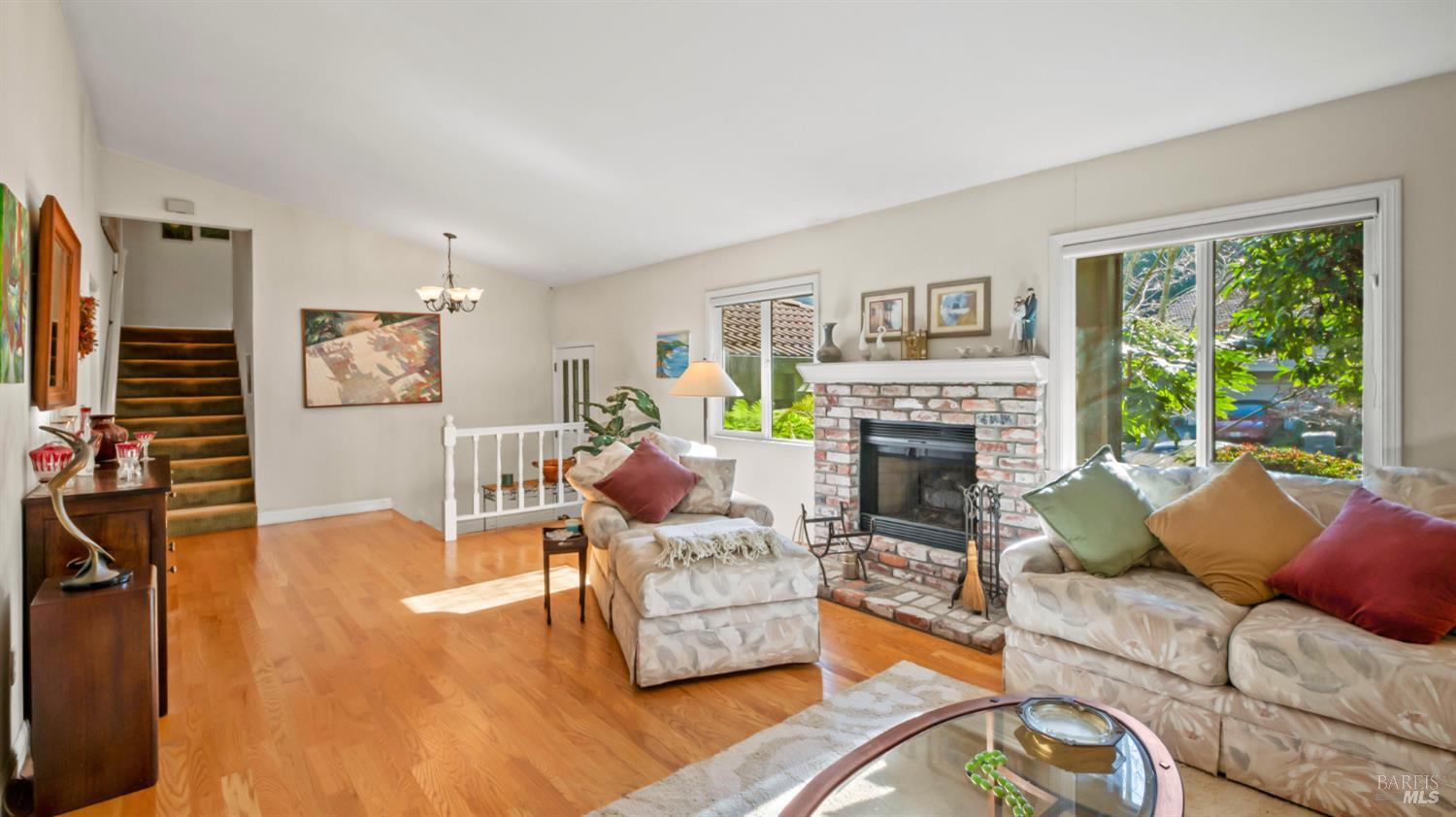 20 Carob Way Novato, CA 94945 - Photo 3 of 39