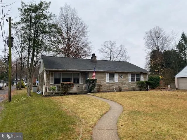 $2,500 | 671 Ridge Street, Lansdale, PA 19446