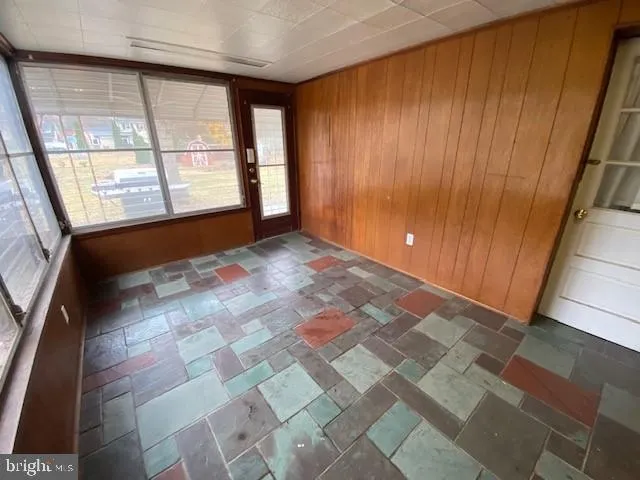 $2,500 | 671 Ridge Street, Lansdale, PA 19446