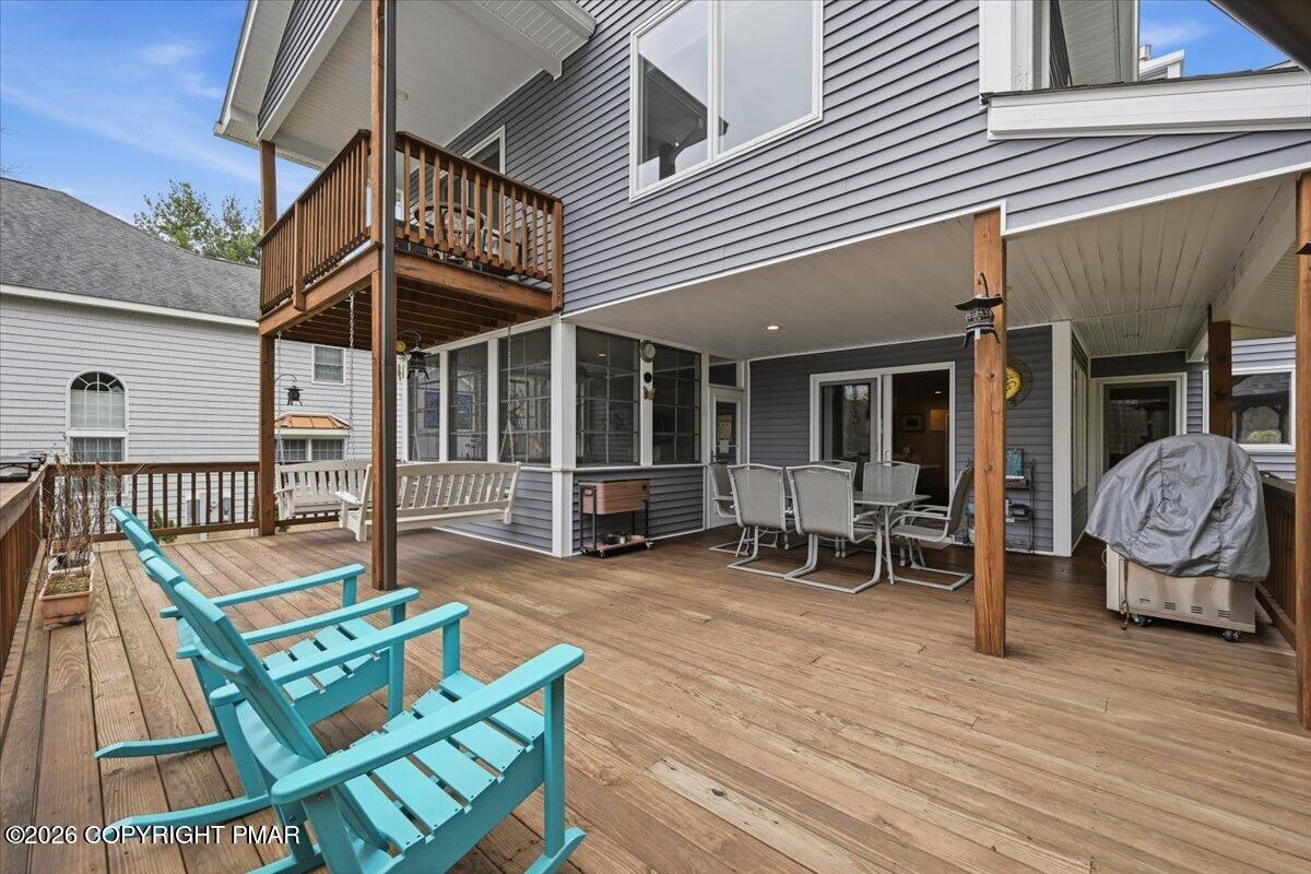 111 Spinnler Point Road Tafton, PA 18464 - Photo 3 of 148 127-117_DSC_3898