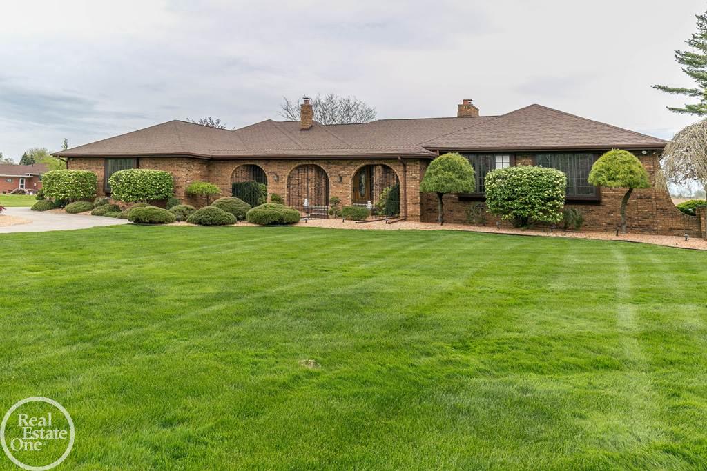 32411 Sutton Road New Baltimore, MI 48047 - Photo 5 of 42
