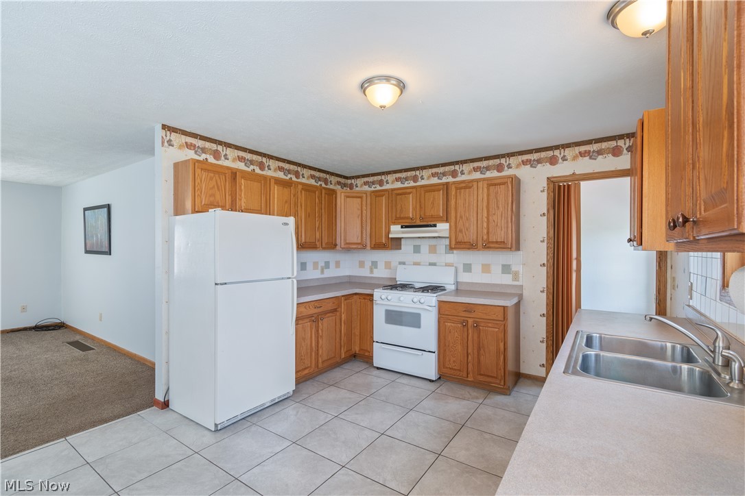 1536 Walnut Road Southeast Massillon, OH 44646 - Photo 10 of 24 Gallery Image 10