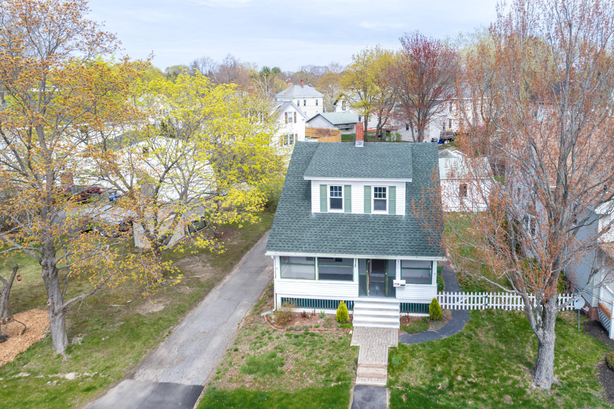 160 Rochester Street Westbrook, ME 04092 - Photo 4 of 44 4-Rochester St