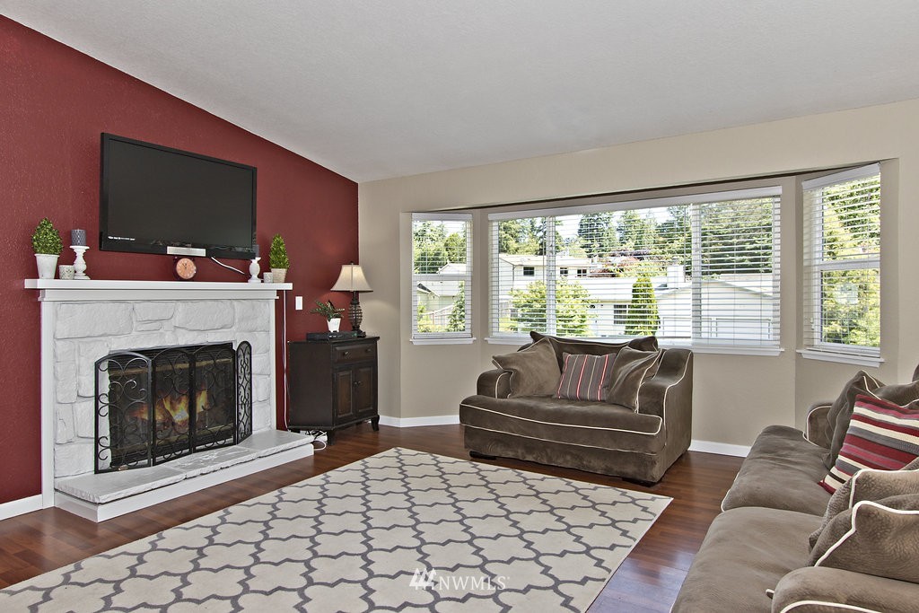 18510 22nd Drive Southeast Bothell, WA 98012 - Photo 2 of 16