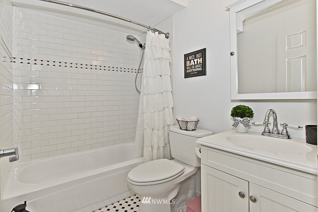 18510 22nd Drive Southeast Bothell, WA 98012 - Photo 12 of 16