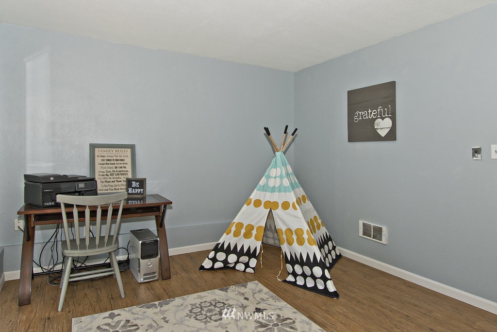 18510 22nd Drive Southeast Bothell, WA 98012 - Photo 14 of 16