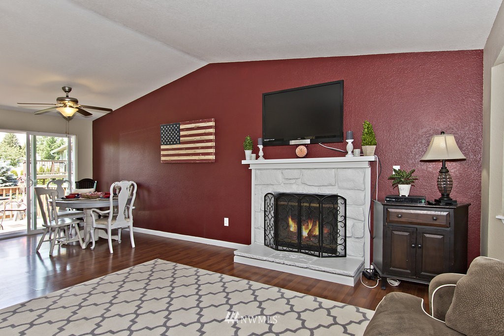 18510 22nd Drive Southeast Bothell, WA 98012 - Photo 3 of 16