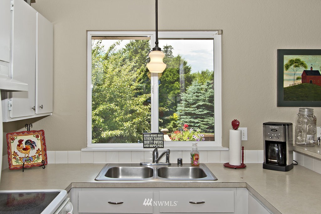 18510 22nd Drive Southeast Bothell, WA 98012 - Photo 5 of 16