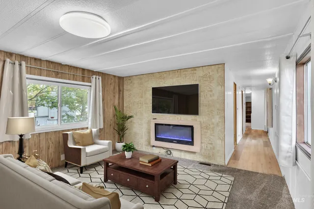 $86,000 | 790 North Riviera Drive, Unit 19, Boise, ID 83703