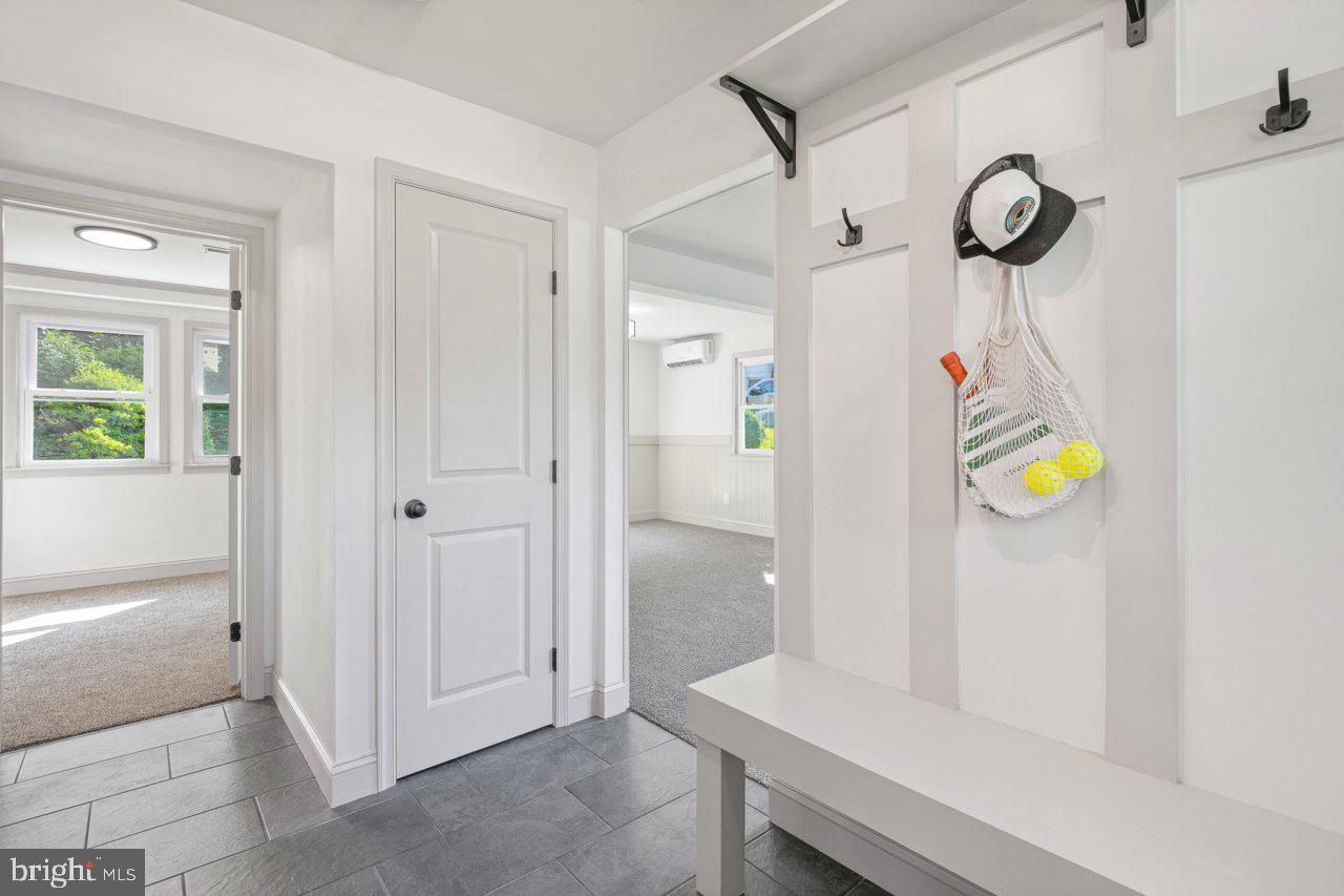 4702 Parkvale Road Ellicott City, MD 21043 - Photo 18 of 39 Gallery Image 18