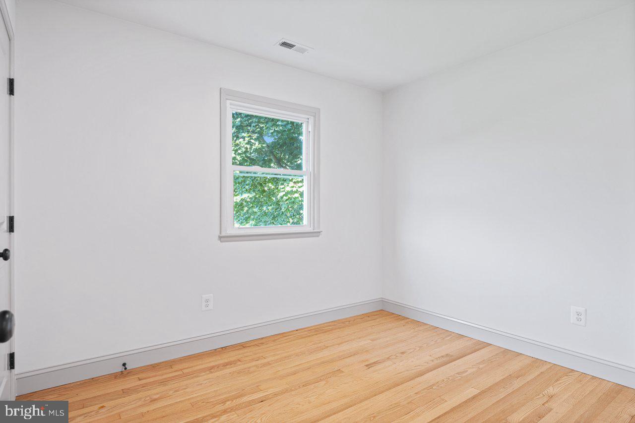 4702 Parkvale Road Ellicott City, MD 21043 - Photo 30 of 39 Bedroom #3