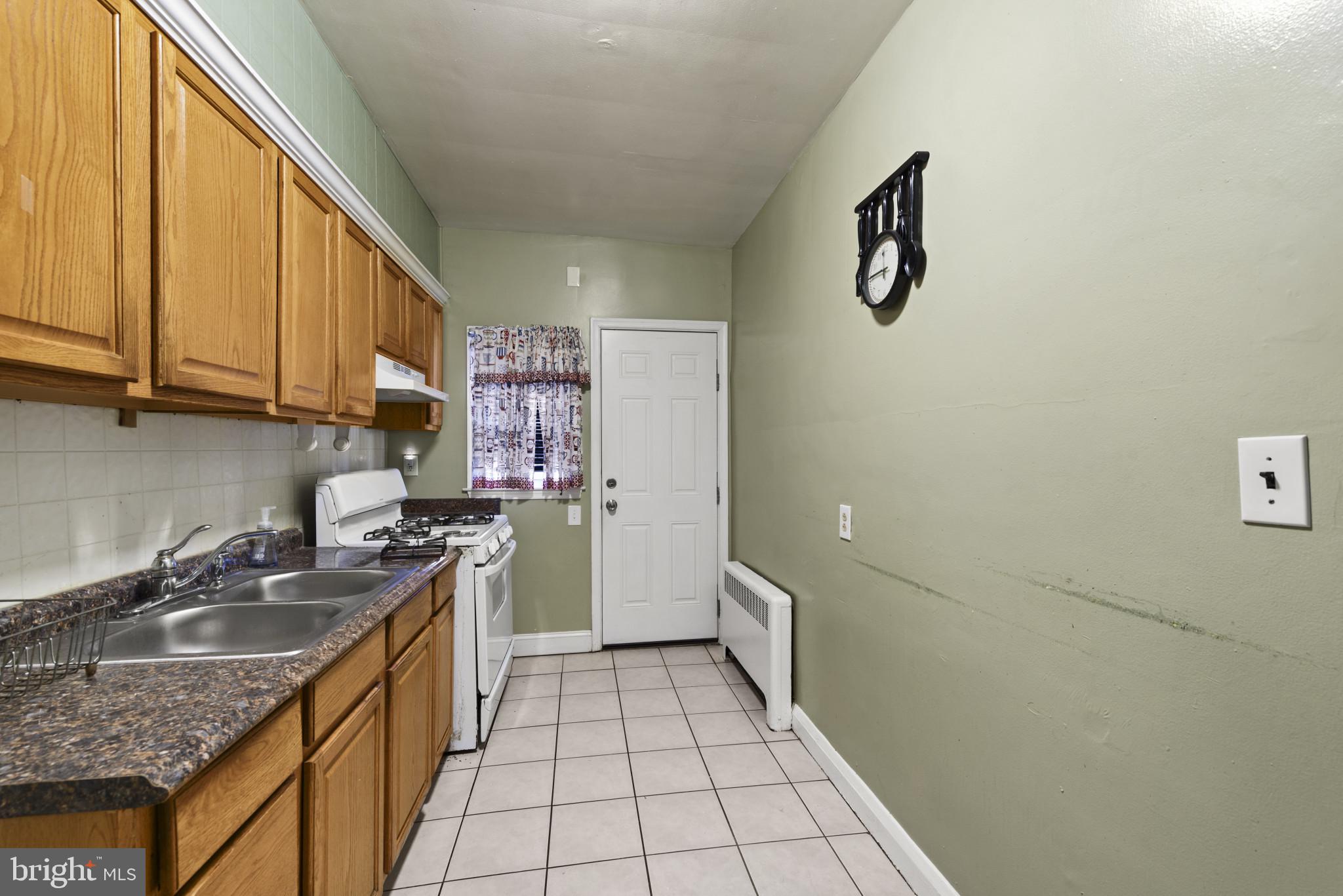 3823 Cottage Avenue Baltimore, MD 21215 - Photo 11 of 28