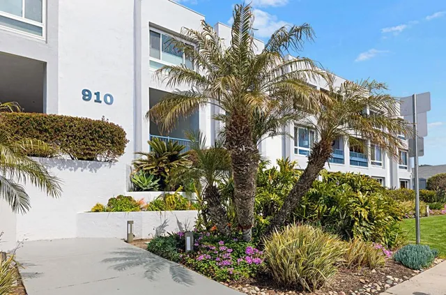 $4,500 | 910 North Pacific Street, Unit 31, Oceanside, CA 92054