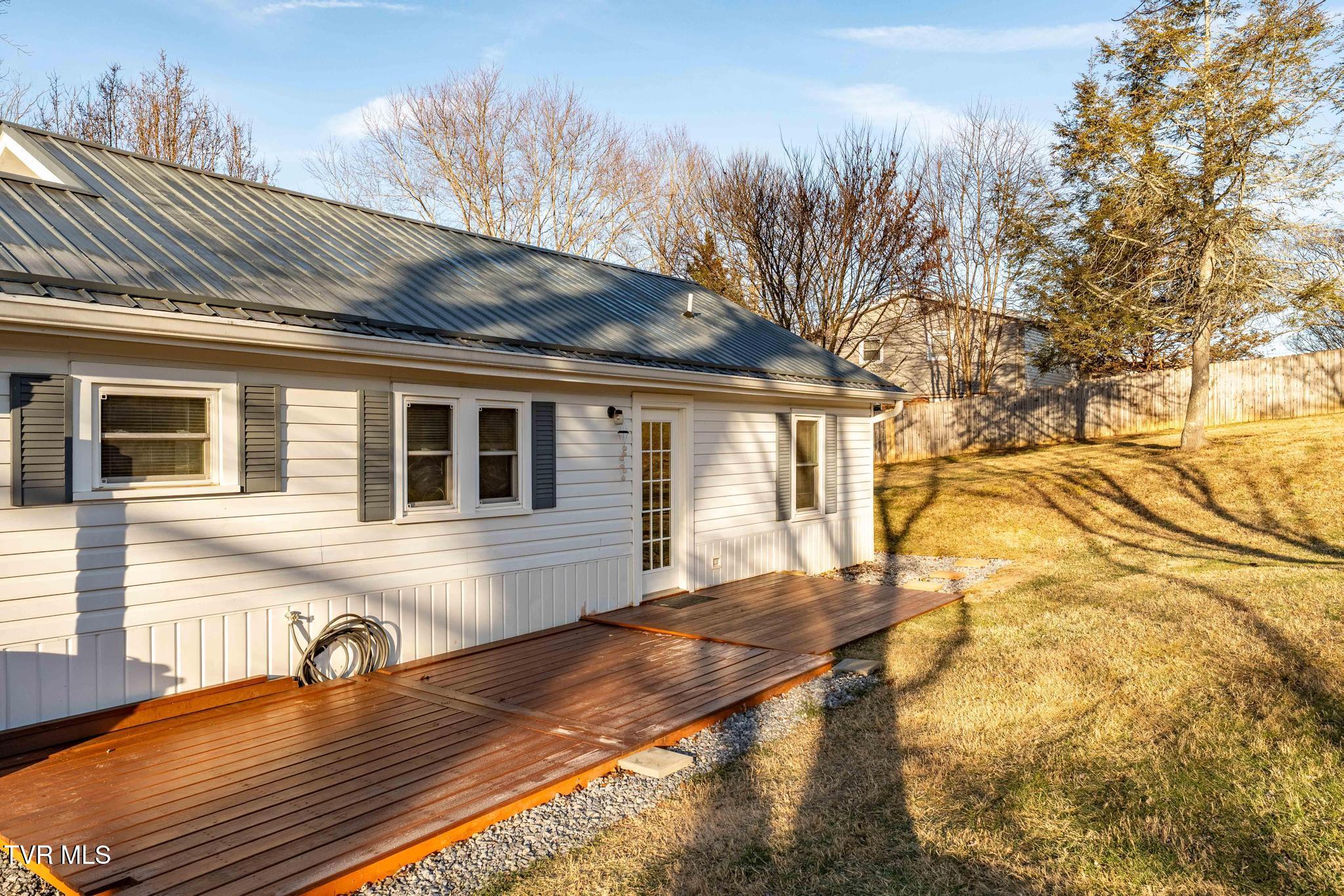 172 Hopper Road Johnson City, TN 37604 - Photo 26 of 38 172 Hopper Road (22 of 44)