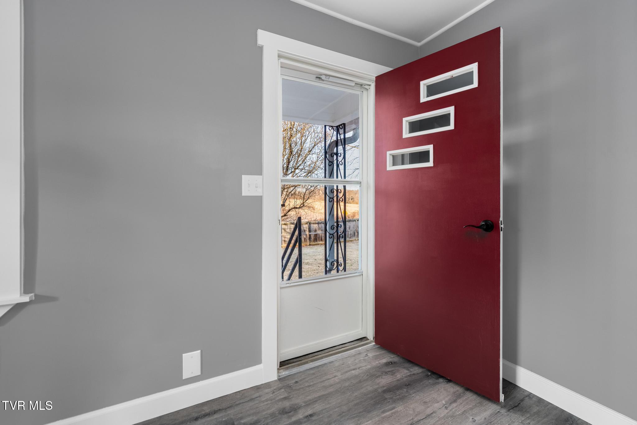 172 Hopper Road Johnson City, TN 37604 - Photo 5 of 38 172 Hopper Road (27 of 44)