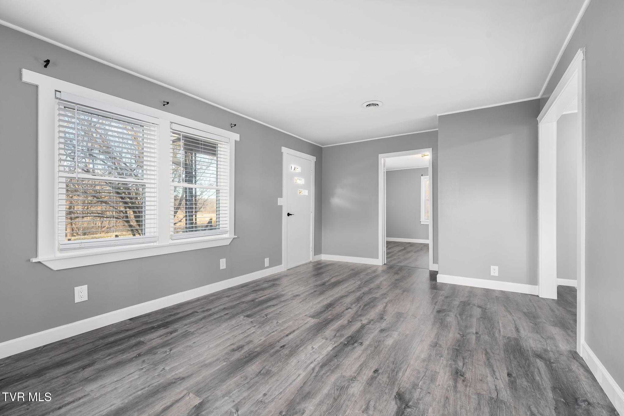 172 Hopper Road Johnson City, TN 37604 - Photo 8 of 38 172 Hopper Road (30 of 44)