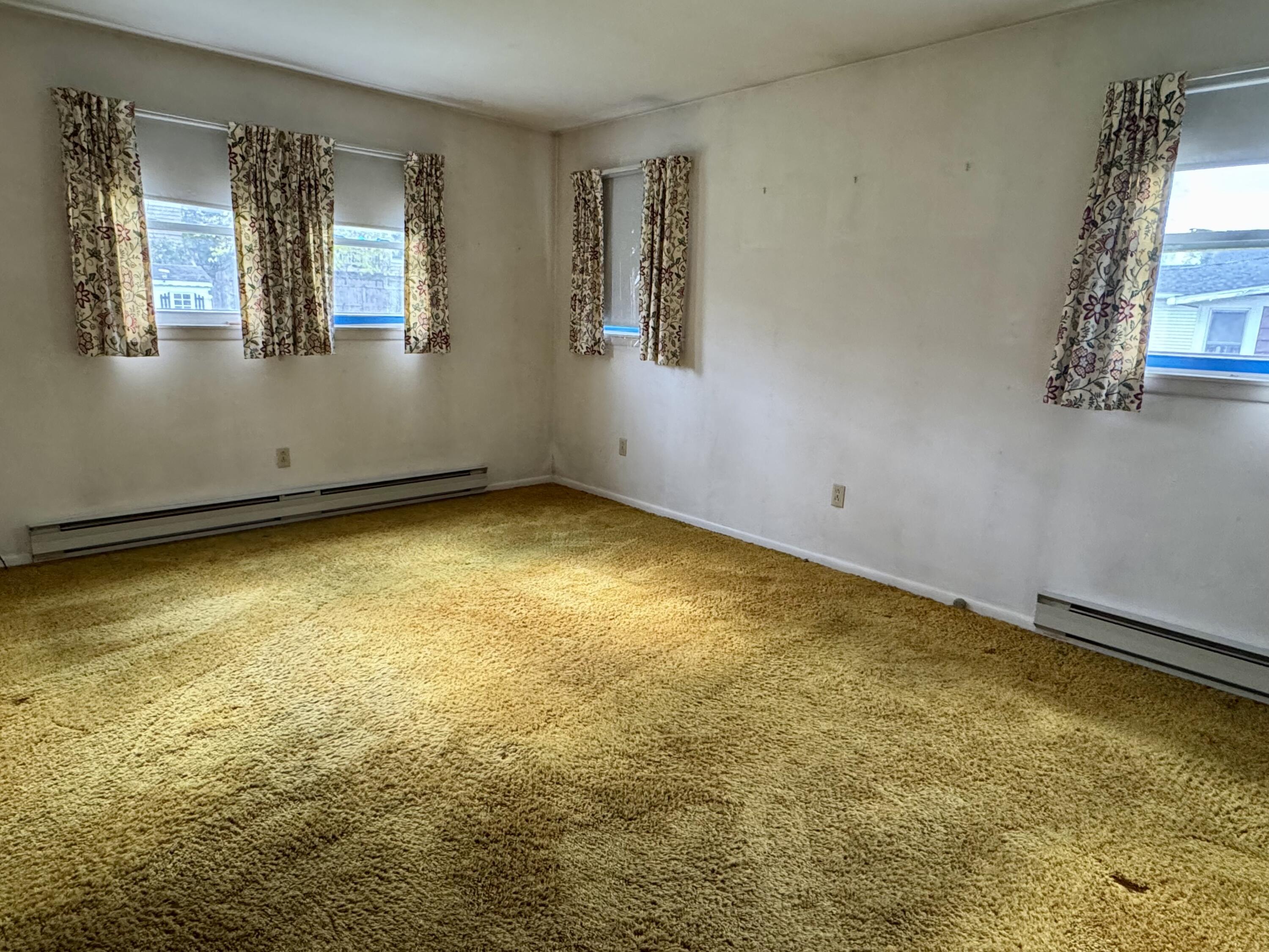 37 Prospect Avenue Plattsburgh, NY 12901 - Photo 27 of 33
