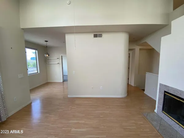 $1,800 | 3633 North 3rd Avenue, Unit 2050, Phoenix, AZ 85013
