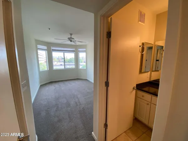 $1,800 | 3633 North 3rd Avenue, Unit 2050, Phoenix, AZ 85013