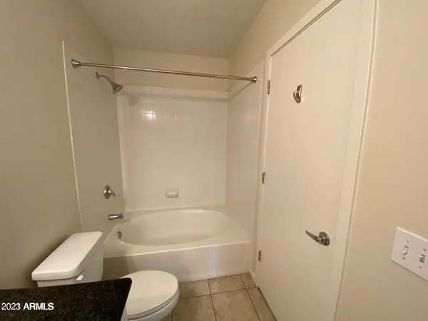 $1,800 | 3633 North 3rd Avenue, Unit 2050, Phoenix, AZ 85013