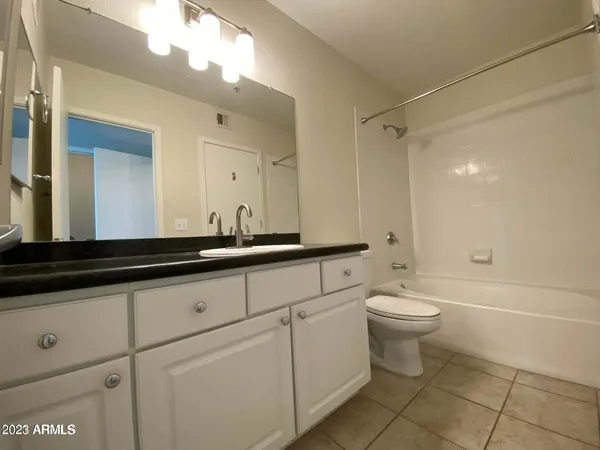 $1,800 | 3633 North 3rd Avenue, Unit 2050, Phoenix, AZ 85013