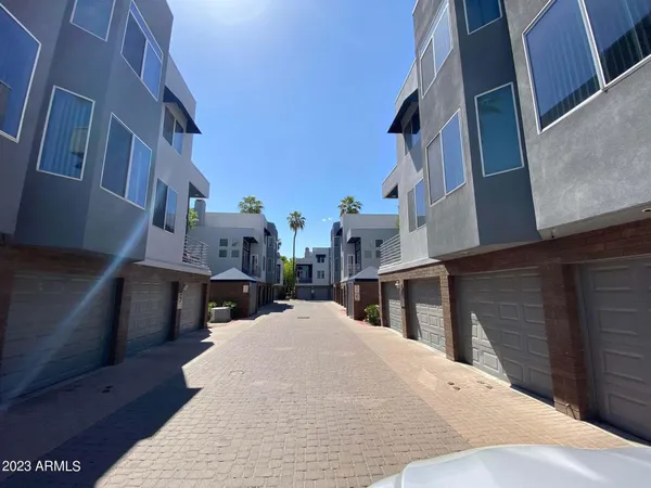 $1,800 | 3633 North 3rd Avenue, Unit 2050, Phoenix, AZ 85013