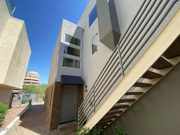 $1,800 | 3633 North 3rd Avenue, Unit 2050, Phoenix, AZ 85013