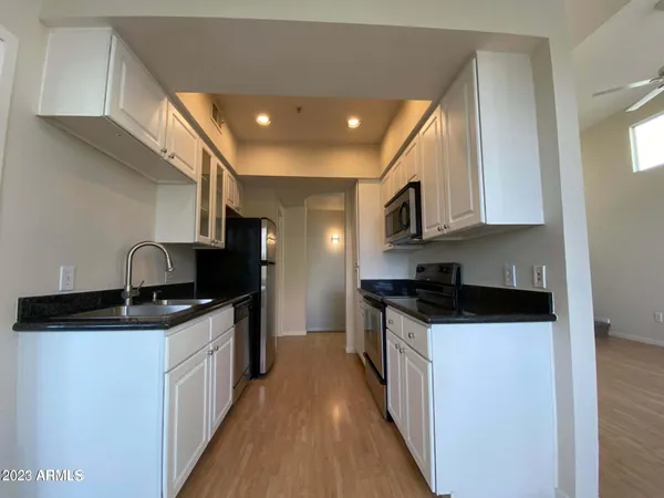 $1,800 | 3633 North 3rd Avenue, Unit 2050, Phoenix, AZ 85013