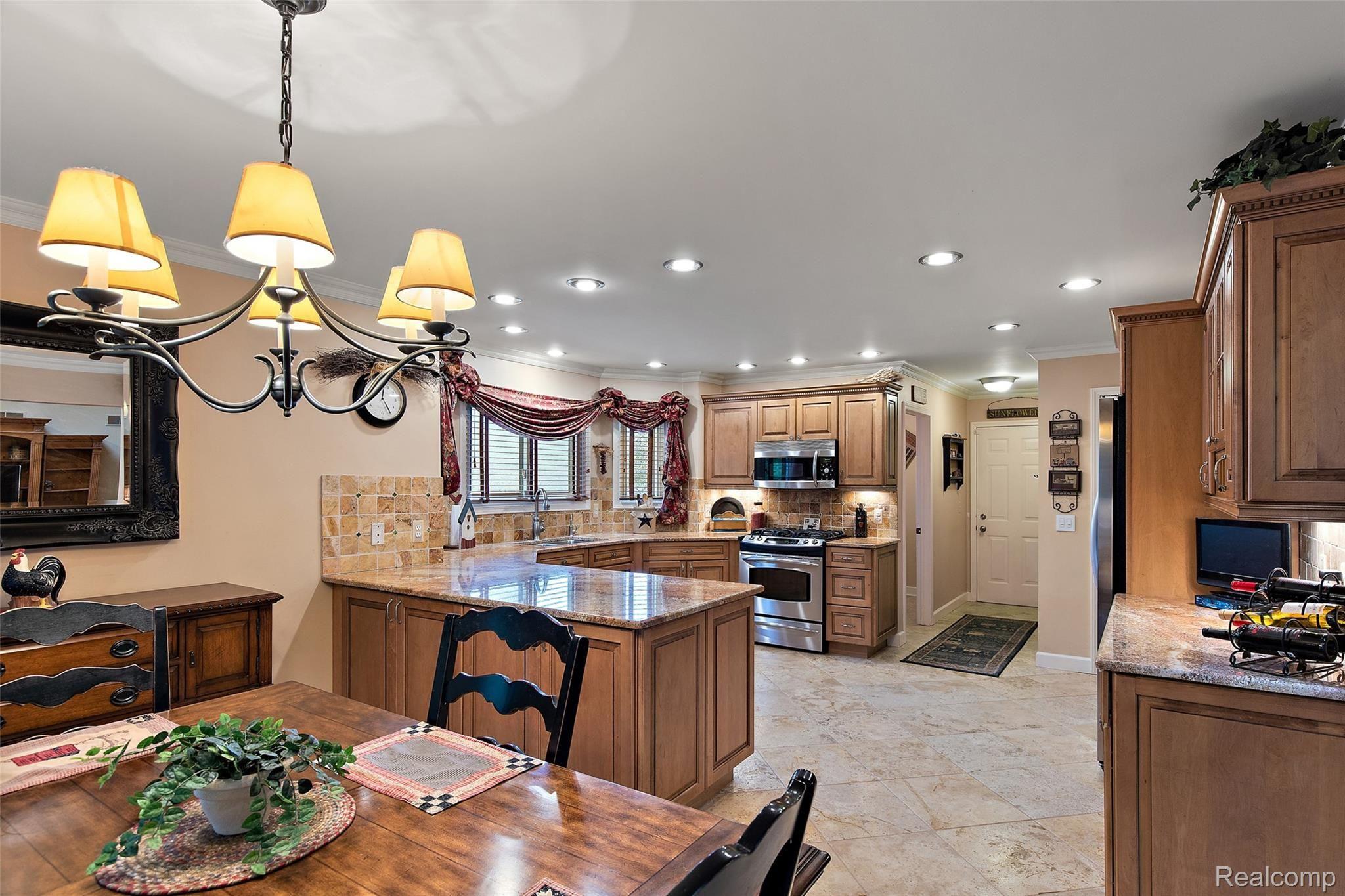 49869 Riverside Drive Macomb, MI 48044 - Photo 29 of 58 49869 Riverside Dr-9.jpg