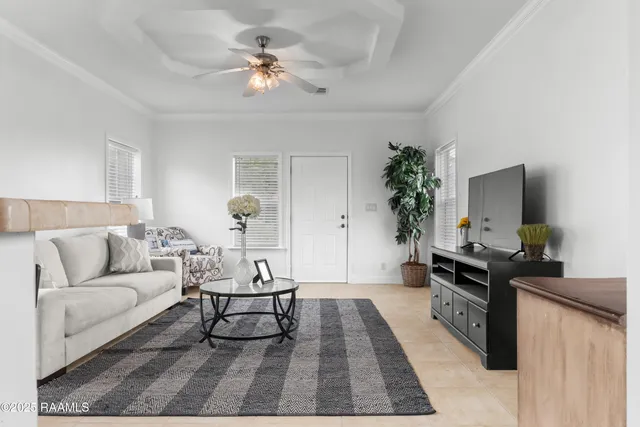 $264,000 | 264 Oak Manor, Rayne, LA 70578