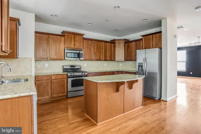 $3,200 | 23210 Roberts Tavern Drive, Unit 2375, Clarksburg, MD 20871