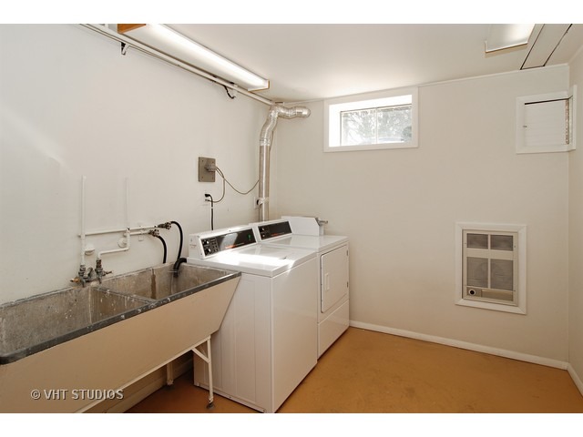 67 Kimbark Road, Unit 1 Riverside, IL 60546 - Photo 8 of 20