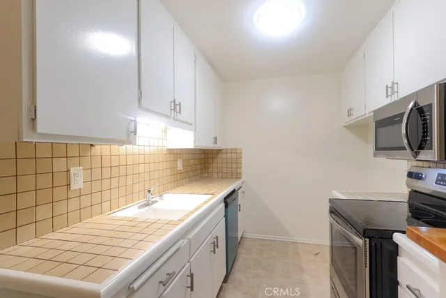 $560,000 | 412 North Bellflower Boulevard, Unit 122, Long Beach, CA 90814