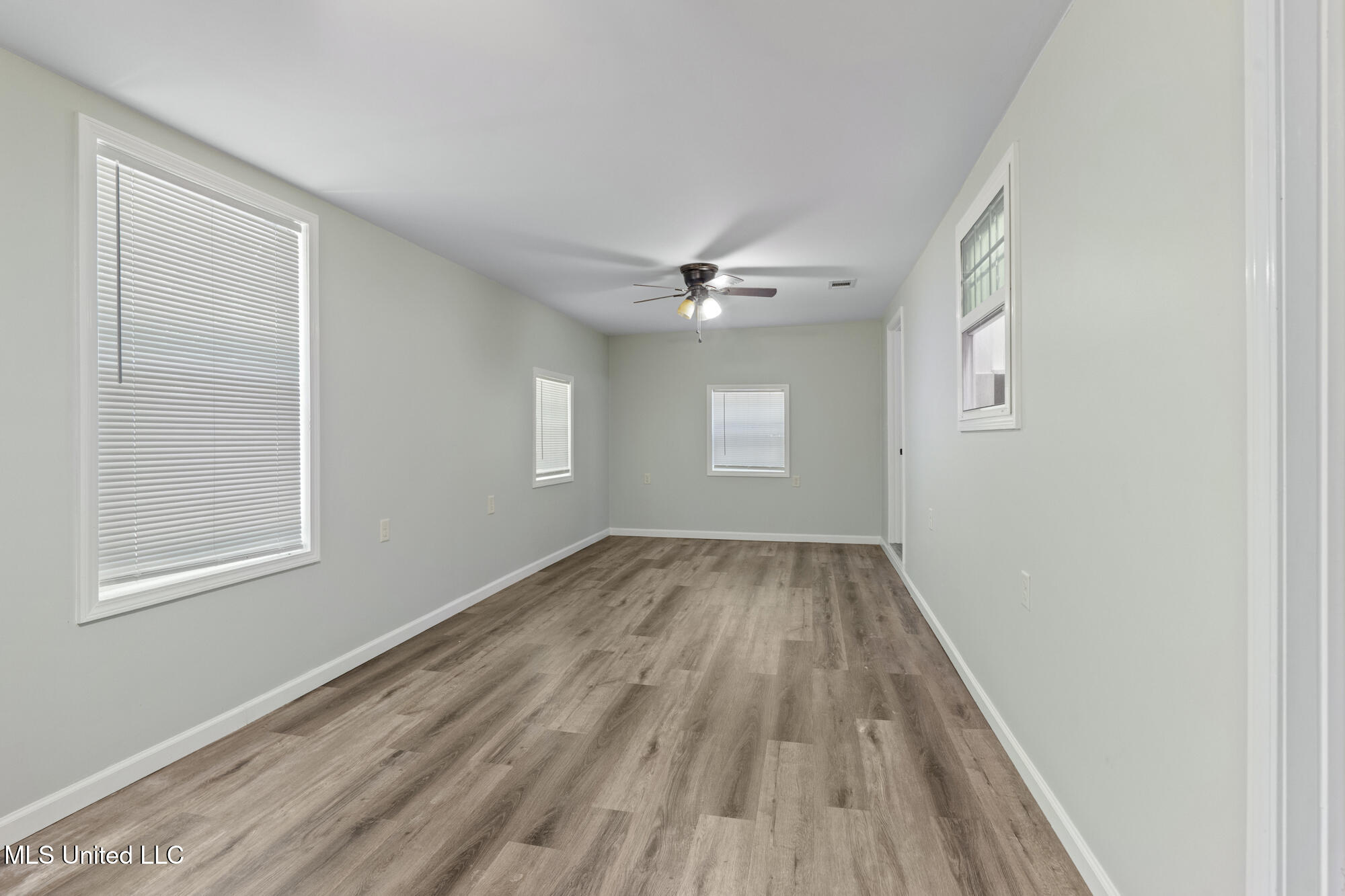 529 Pear Street Ocean Springs, MS 39564 - Photo 17 of 22 Sunroom