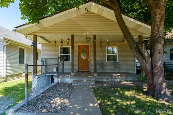 $93,000 | 2221 Lee Avenue, Granite City, IL 62040