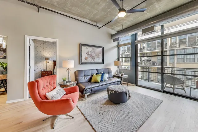 $449,900 | 900 North Kingsbury Street, Unit 1025, Chicago, IL 60610