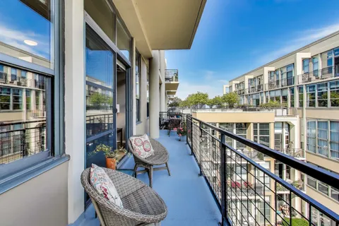 $449,900 | 900 North Kingsbury Street, Unit 1025, Chicago, IL 60610