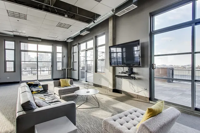 $449,900 | 900 North Kingsbury Street, Unit 1025, Chicago, IL 60610