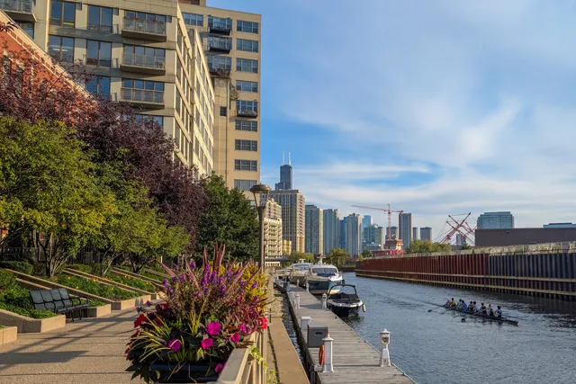 $449,900 | 900 North Kingsbury Street, Unit 1025, Chicago, IL 60610